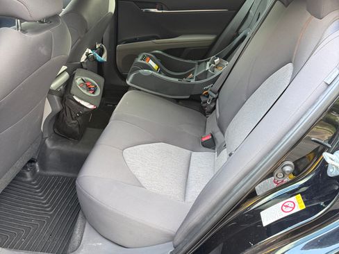 Used 2018 Toyota Camry LE w/ Audio Package FWD image 10