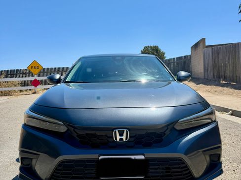 Used 2023 Honda Civic EX-L image 2