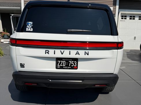 Used 2025 Rivian R1S Adventure AWD/4WD image 5