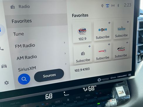 Used 2023 Toyota Tundra Limited image 6