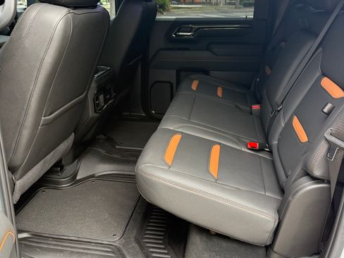 Used 2025 GMC Sierra 2500 AT4 w/ AT4 Premium Plus Package AWD/4WD image 14