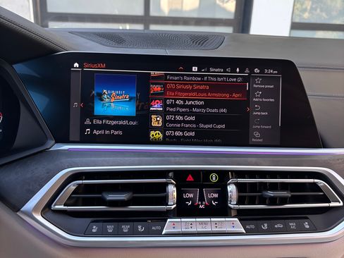 Used 2022 BMW X7 xDrive40i w/ Executive Package image 12