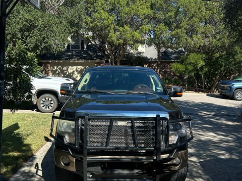 Used 2013 Ford F150 King Ranch w/ King Ranch Luxury Pkg image 9