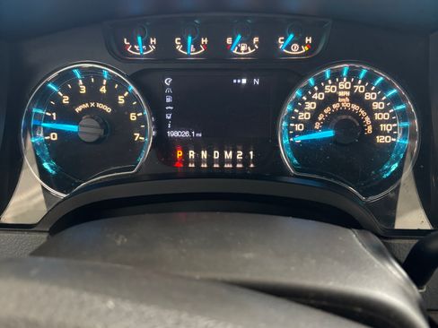 Used 2014 Ford F150 XLT w/ Equipment Group 302A Luxury image 9