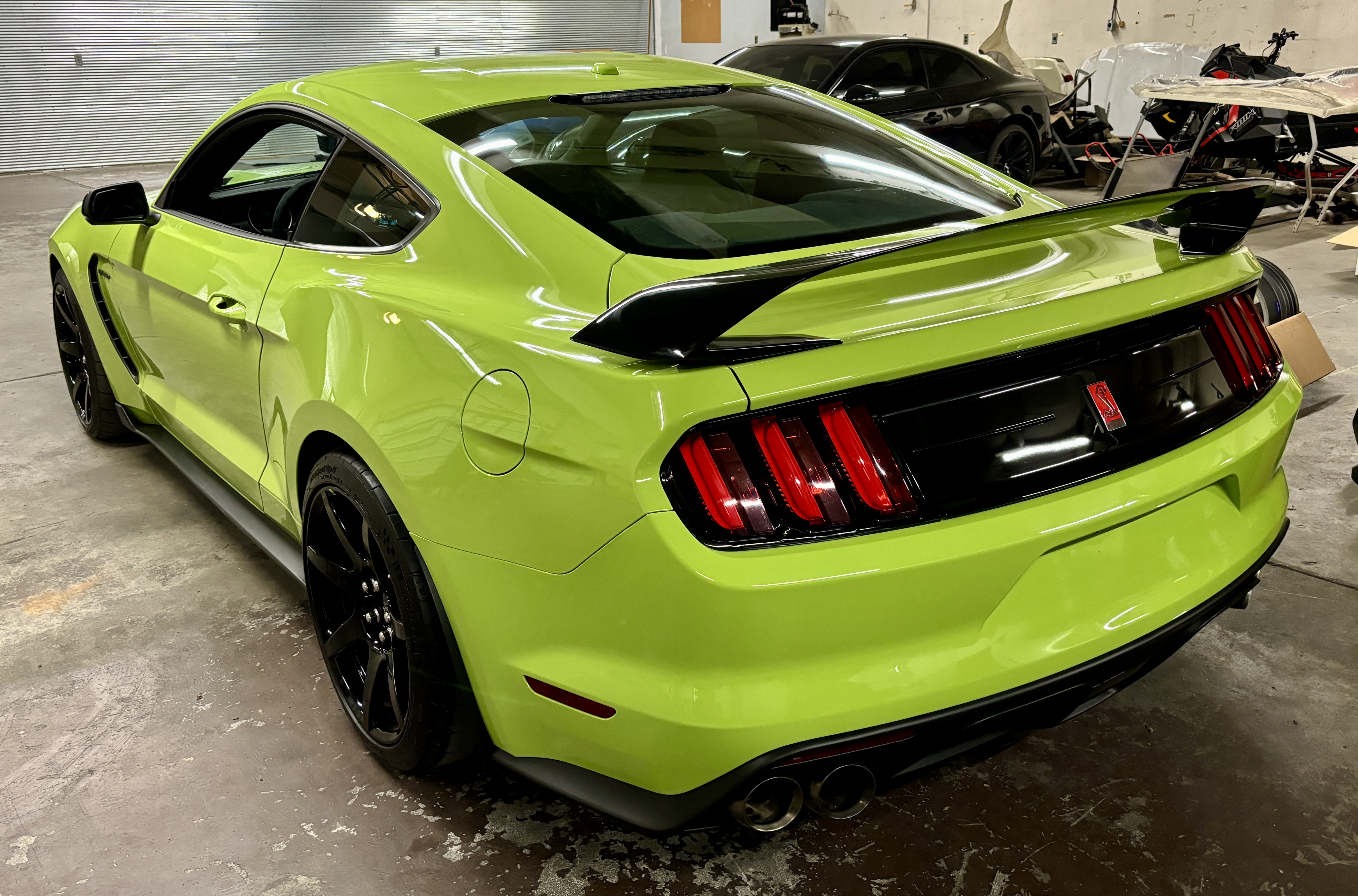 Used 2020 Ford Mustang Shelby GT350R w/ GT350R Equipment Group 920A RWD image 9