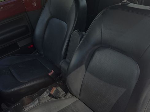 Used 2008 Volkswagen Beetle SE FWD image 11
