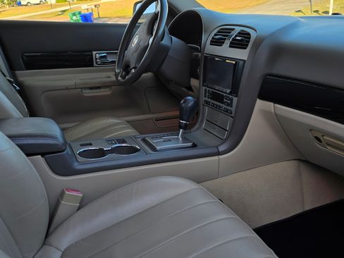 Used 2005 Lincoln LS image 13