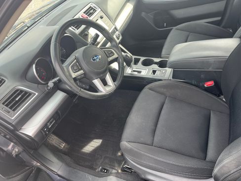 Used 2017 Subaru Legacy 2.5i Premium image 6