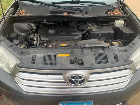 Used 2013 Toyota Highlander FWD image 11