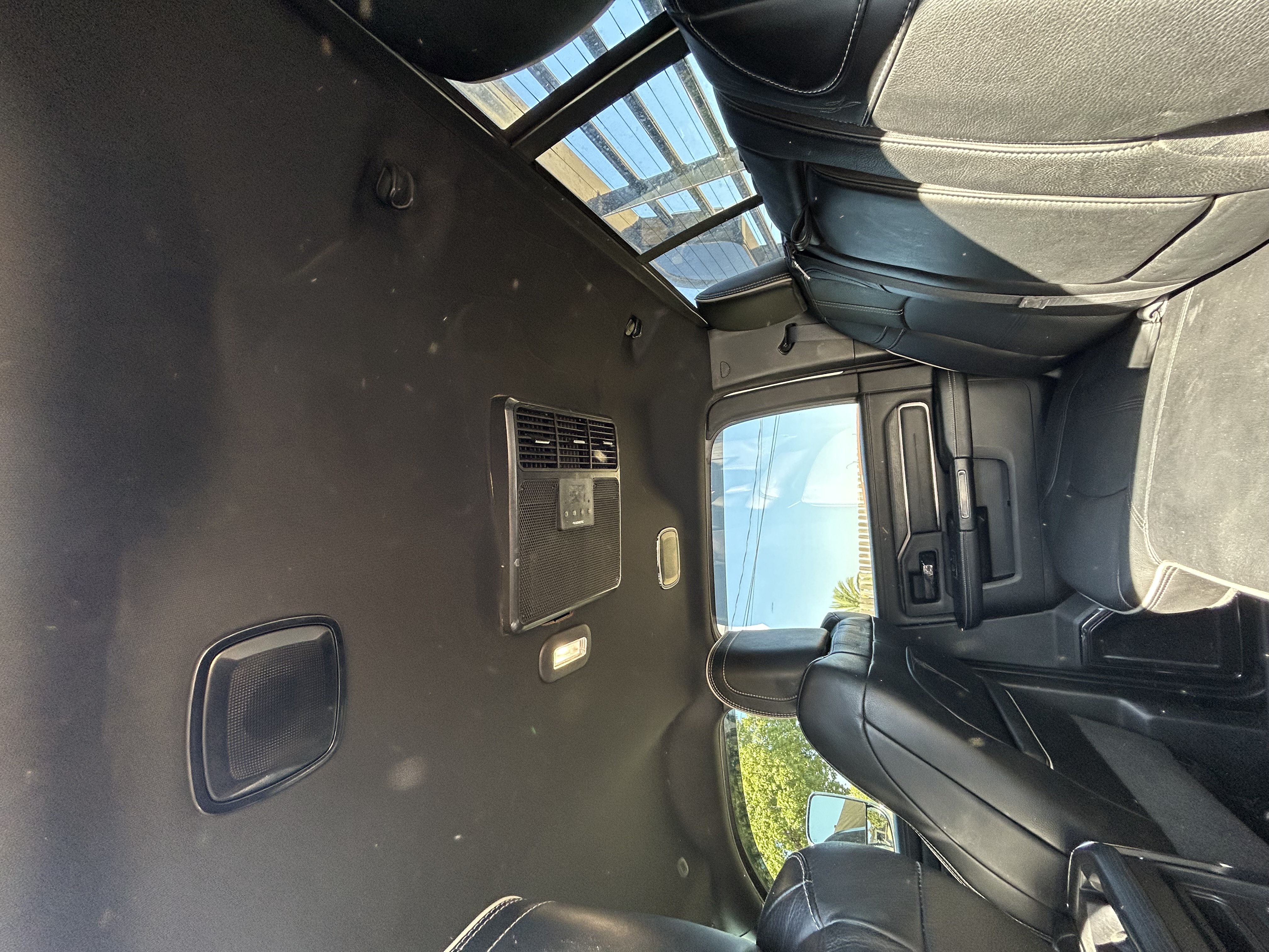 Used 2022 RAM 5500 4x4 Crew Cab image 18