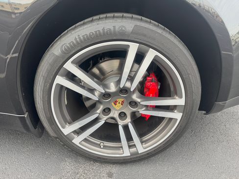 Used 2014 Porsche Panamera Turbo Executive image 10