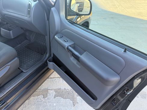 Used 2004 Ford Explorer Sport Trac XLT image 15
