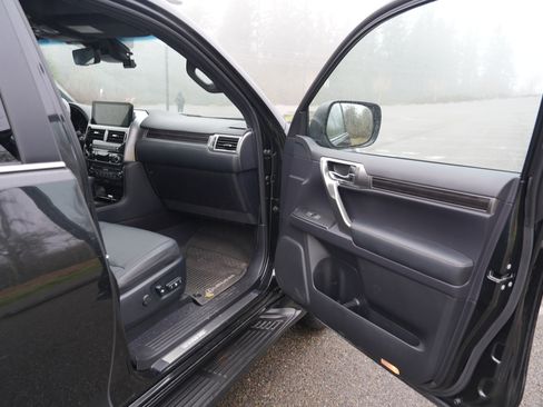 Used 2023 Lexus GX 460 Luxury image 14