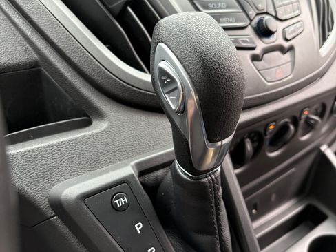 Used 2017 Ford Transit 350 XL RWD image 19