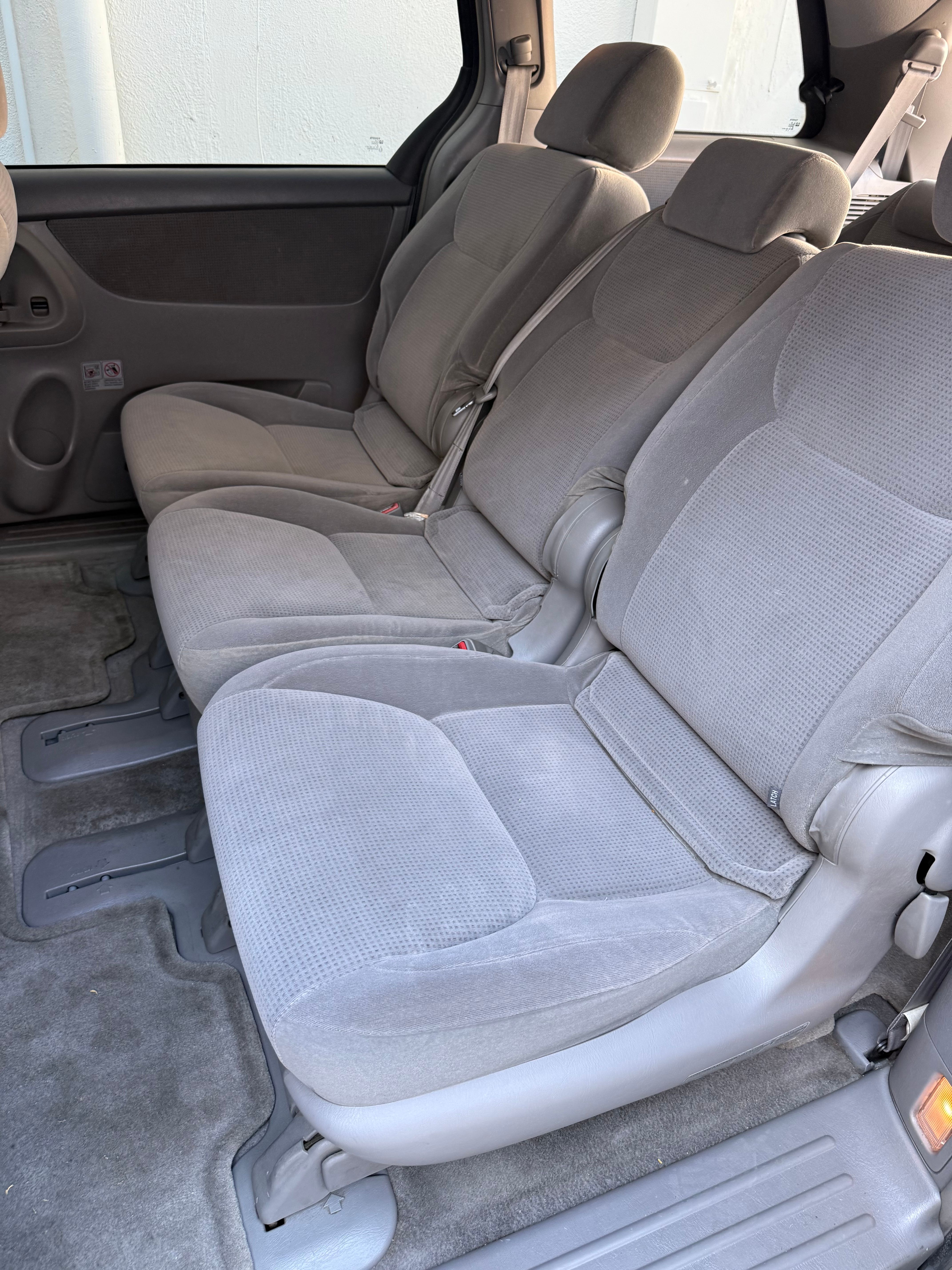 Used 2004 Toyota Sienna LE FWD image 12