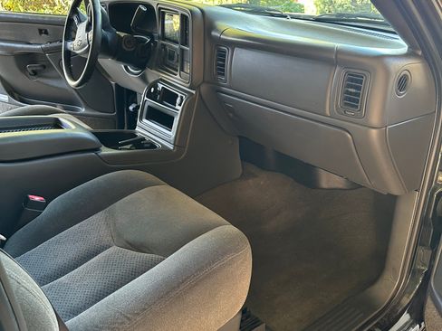 Used 2003 Chevrolet Silverado 1500 LS image 19