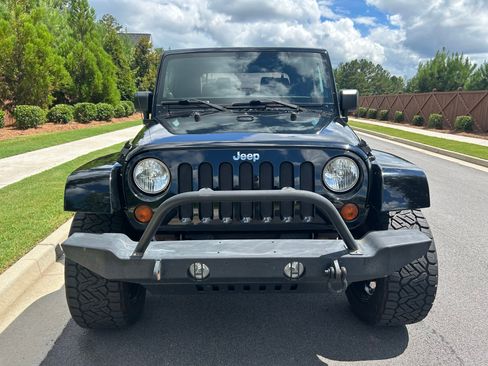 Used 2011 Jeep Wrangler Rubicon w/ PWR Convenience Group image 12