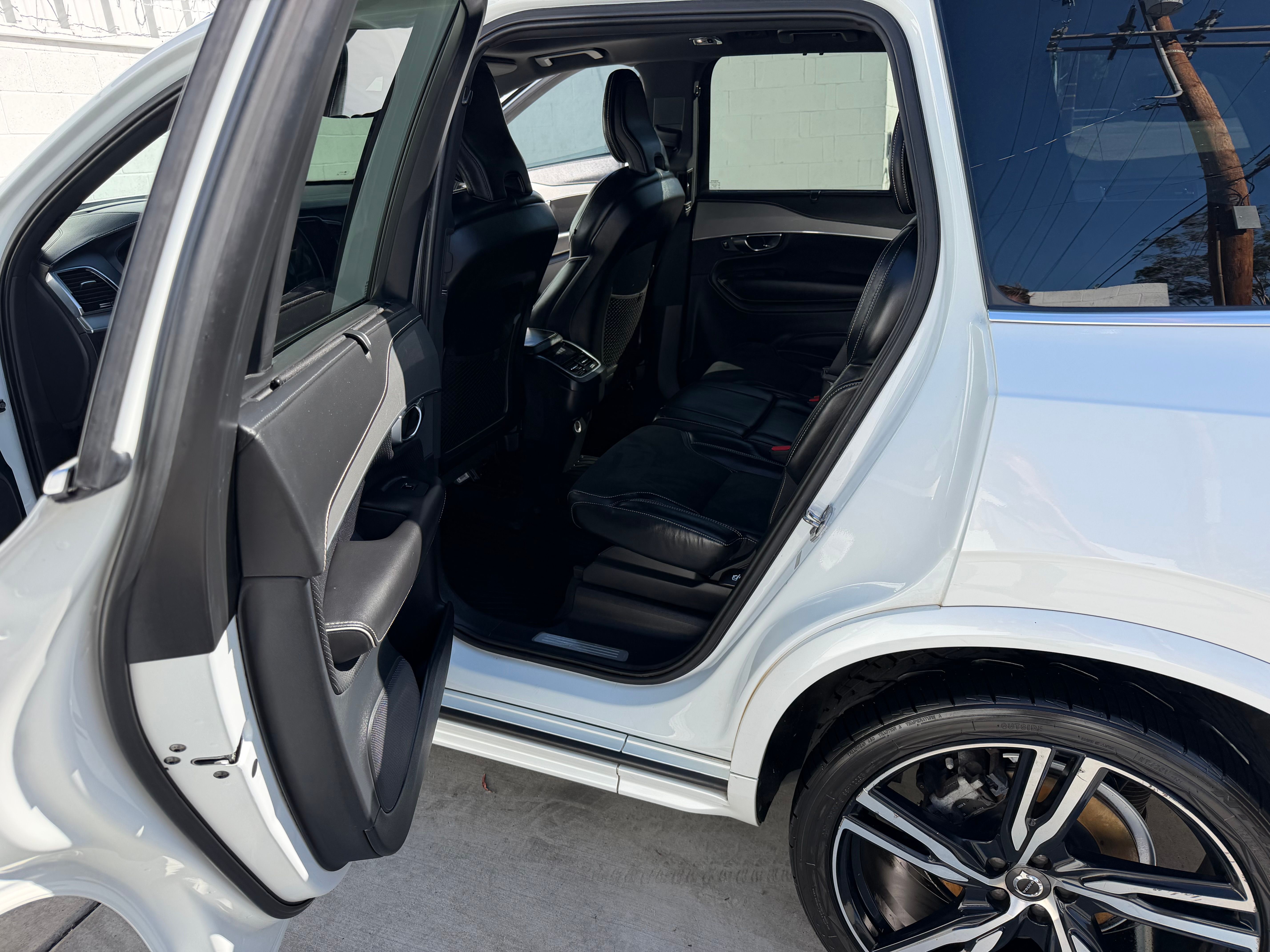 Used 2019 Volvo XC90 T6 R-Design w/ Advanced Package AWD/4WD image 14