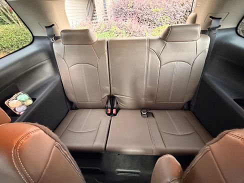 Used 2016 GMC Acadia SLT FWD image 10