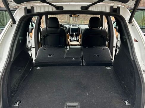 Used 2018 Porsche Cayenne image 13