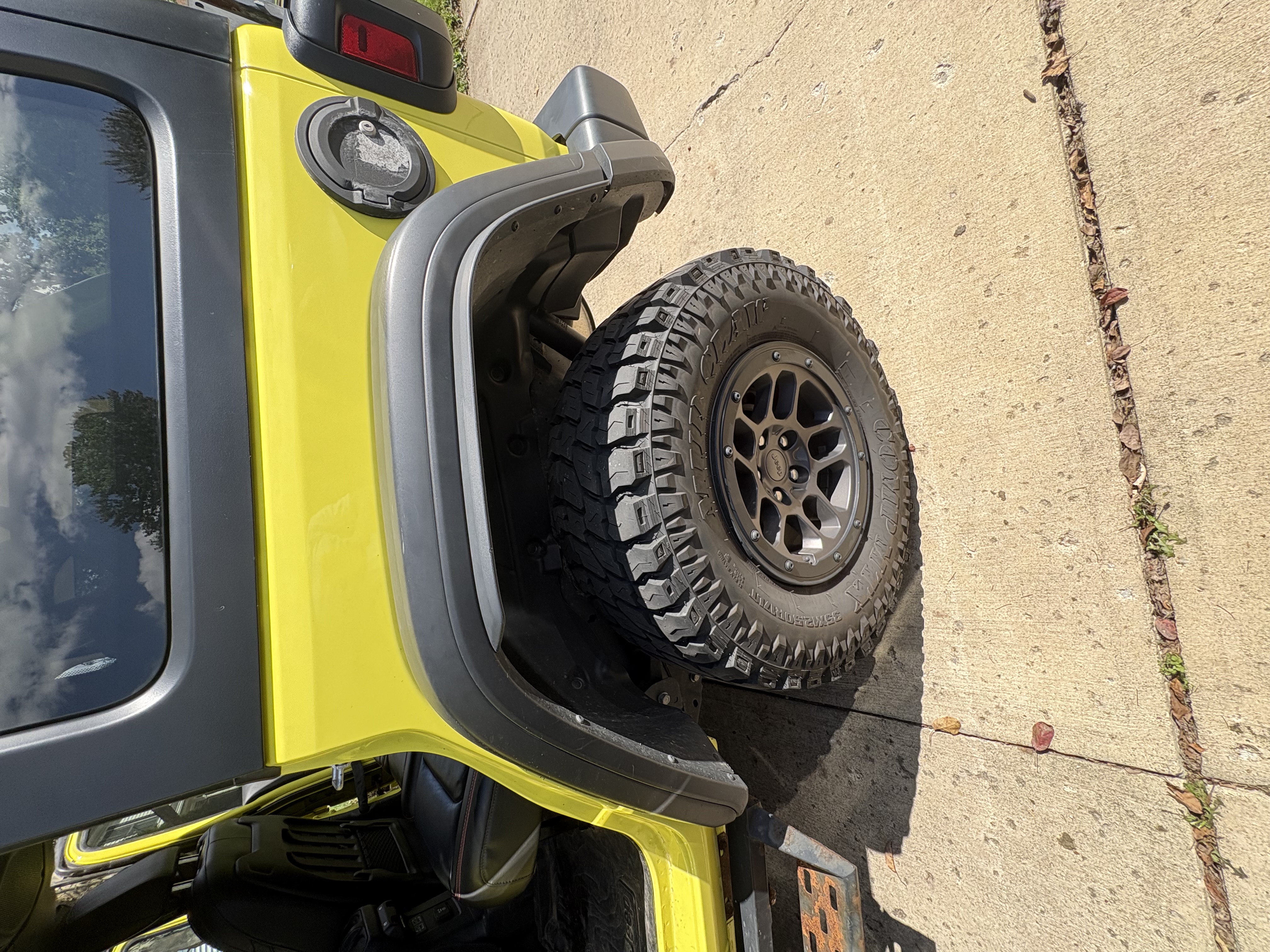 Used 2023 Jeep Wrangler Unlimited Rubicon w/ Xtreme 35 Tire Package AWD/4WD image 26