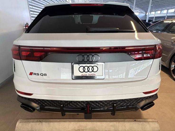 Used 2025 Audi RS Q8 performance AWD/4WD image 8
