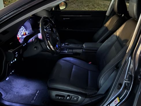 Used 2017 Lexus ES 350 image 8