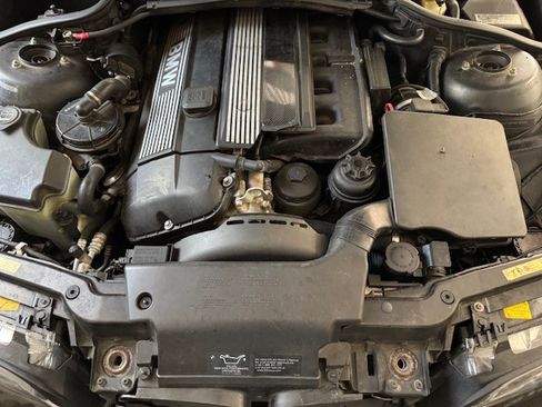 Used 2005 BMW 330Ci 330Ci Convertible 2D image 10