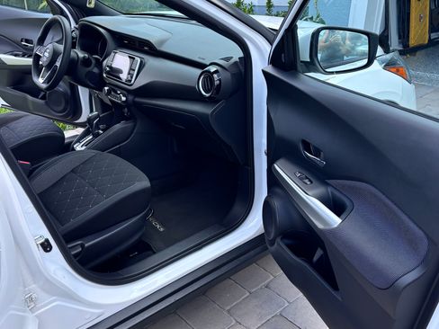 Used 2020 Nissan Kicks SV FWD image 10