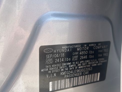 Used 2019 Genesis G70 3.3T Advanced w/ Sport Package image 24