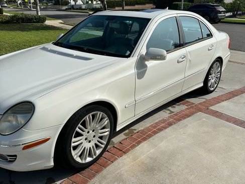 Used 2008 Mercedes-Benz E 350 E 350 Sedan 4D image 1