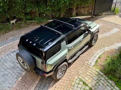 Used 2024 GMC Hummer EV 3X image 11