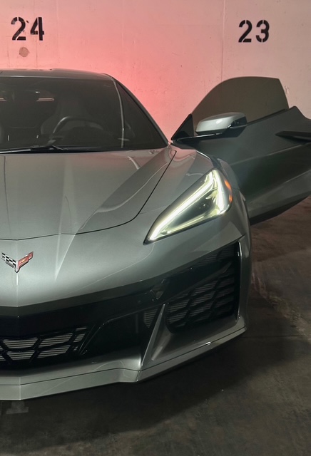 Used 2023 Chevrolet Corvette Z06 w/ Chrome Exterior Badge Package RWD image 12
