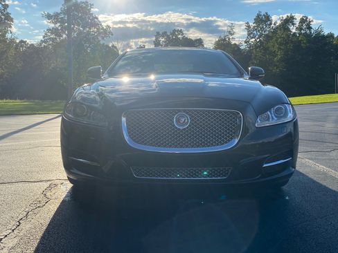 Used 2015 Jaguar XJ L Portfolio image 11