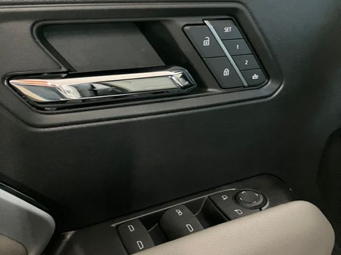 Used 2024 Chevrolet Colorado ZR2 w/ ZR2 Convenience Package III image 26