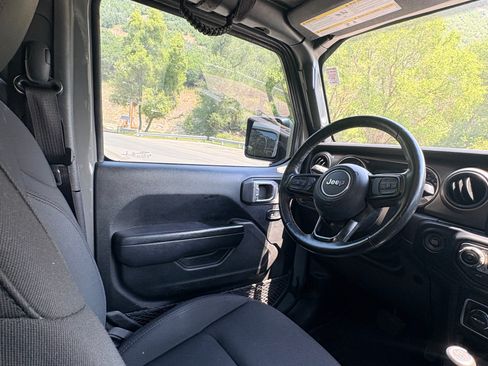 Used 2022 Jeep Wrangler Unlimited Sport AWD/4WD image 25
