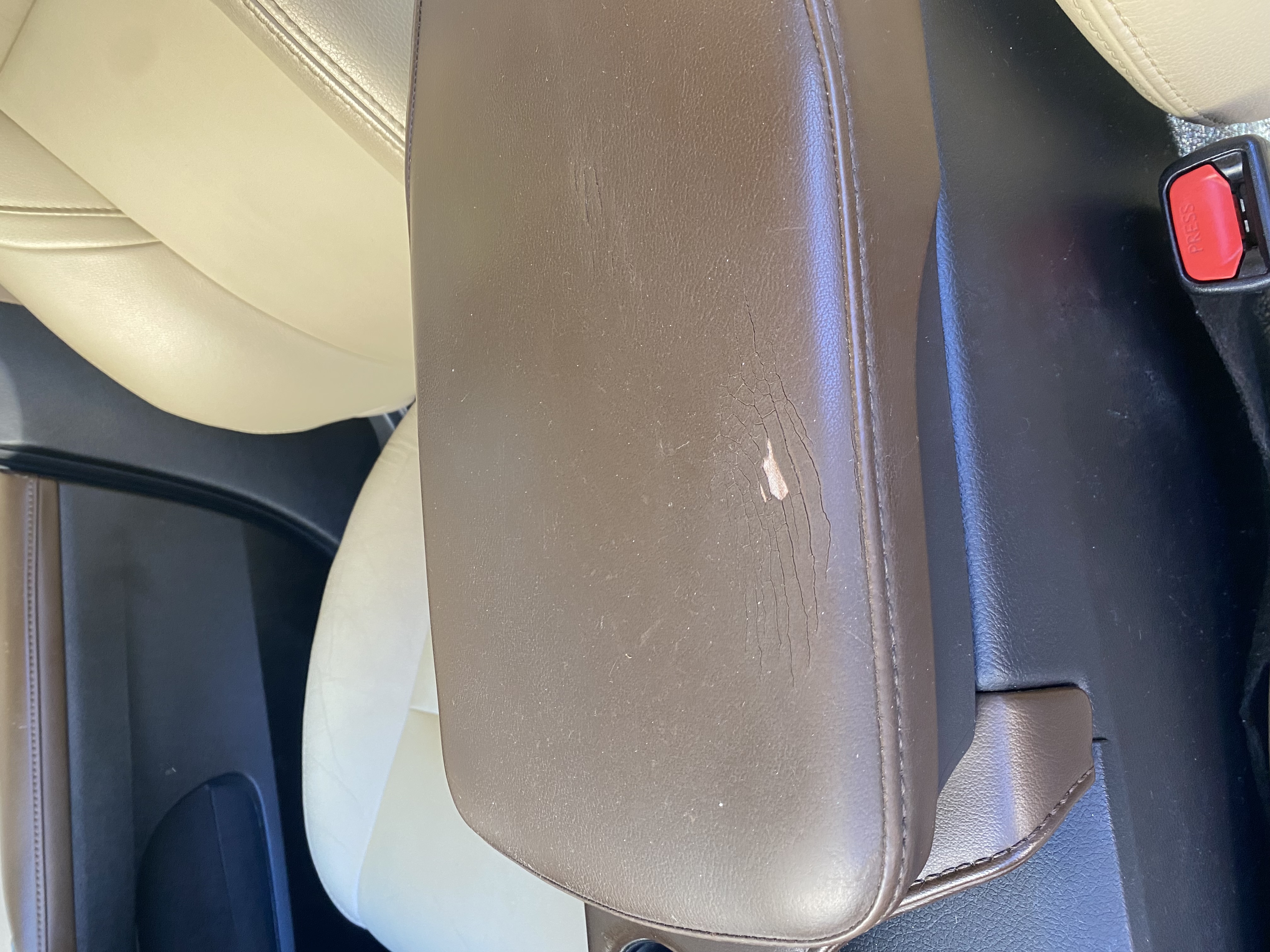 Used 2016 Toyota Avalon Touring FWD image 6