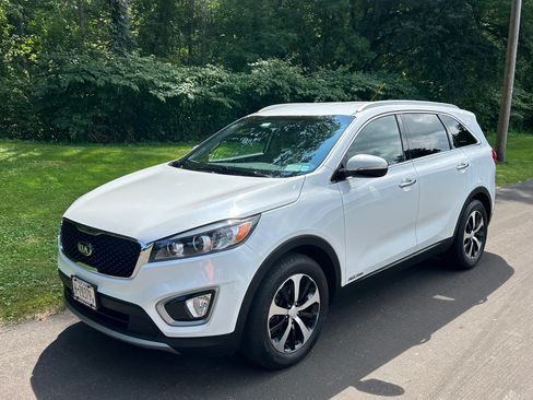 Used 2016 Kia Sorento EX w/ EX Premium Package image 1