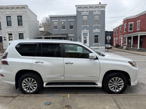 Used 2019 Lexus GX 460 Premium image 1