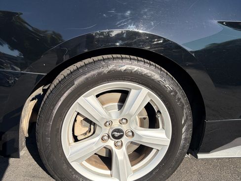Used 2016 Ford Mustang Coupe RWD image 16