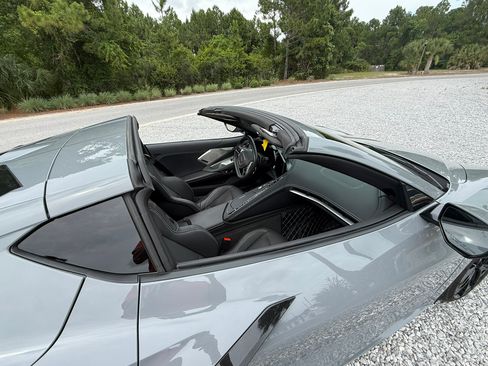Used 2025 Chevrolet Corvette Stingray Preferred Cpe w/ Z51 Performance Package RWD image 11