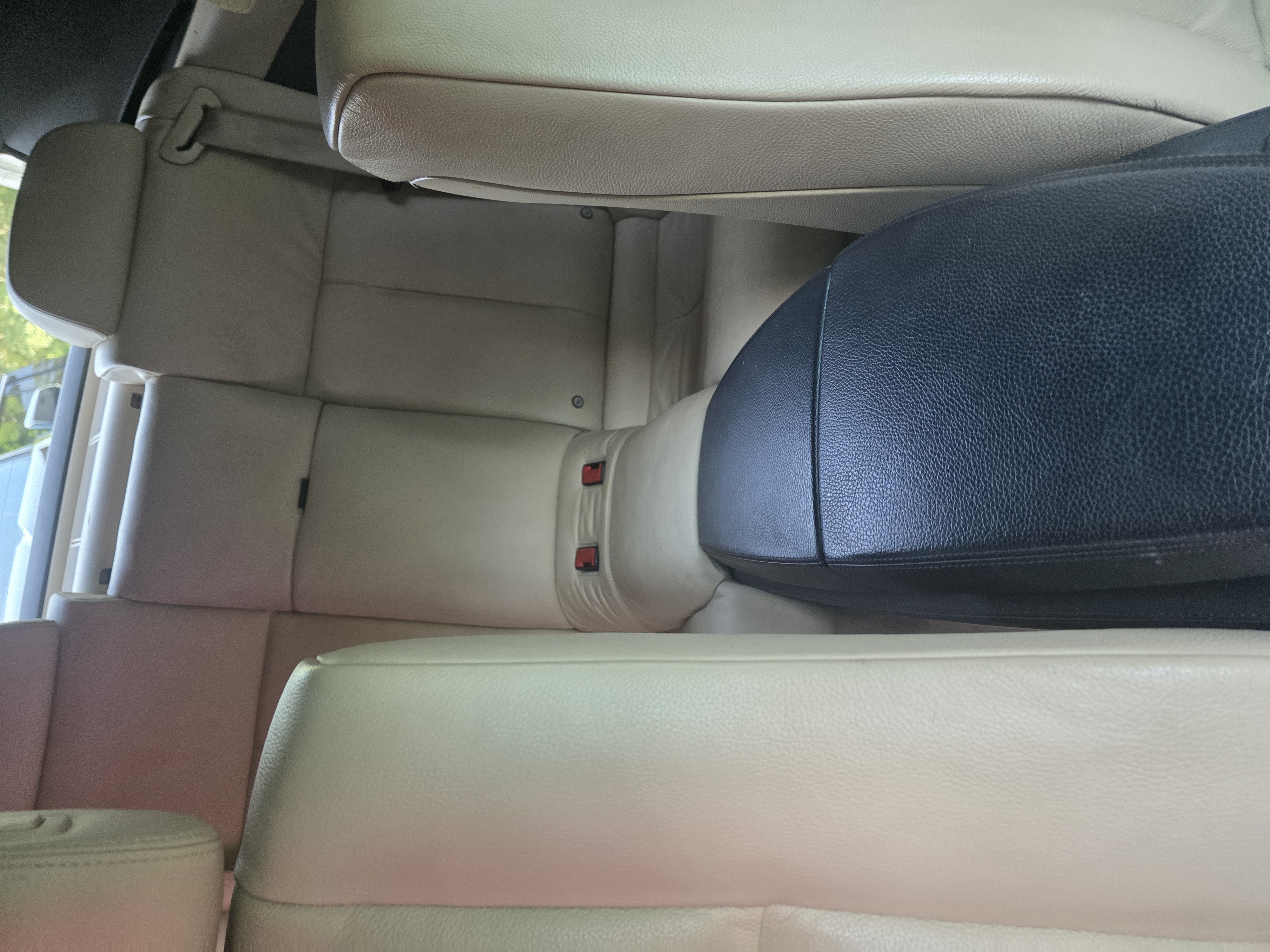 Used 2010 BMW 650i Convertible RWD image 10