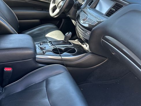 Used 2019 INFINITI QX60 Luxe w/ Essential Package image 8