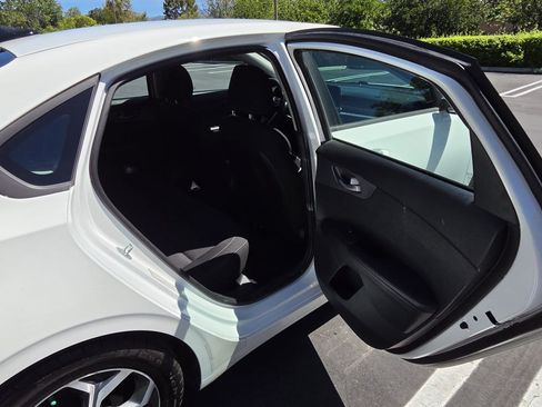 Used 2021 Kia Forte LXS image 11