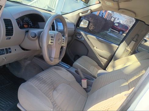 Used 2016 Nissan Frontier SV image 13