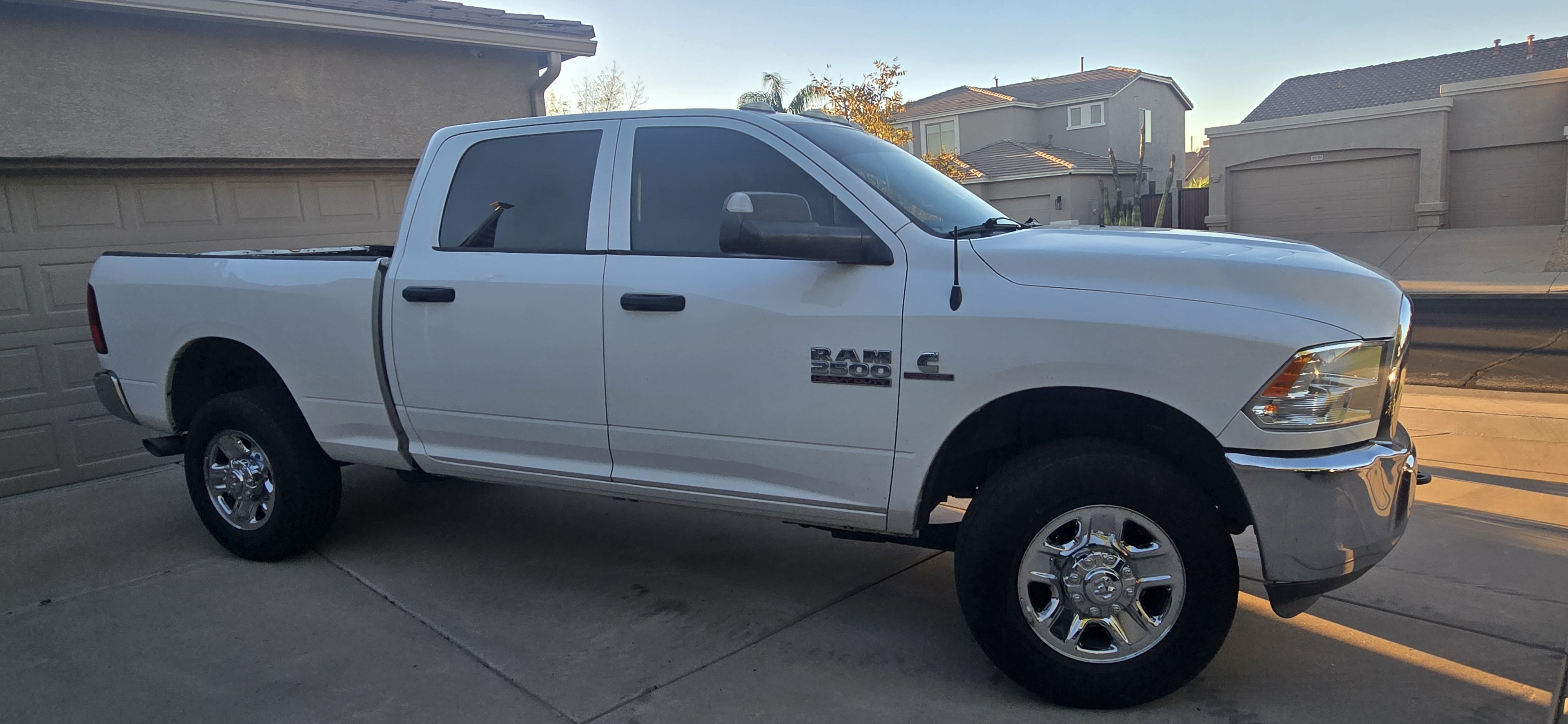 Used 2018 RAM 2500 Tradesman w/ Chrome Appearance Group AWD/4WD image 2
