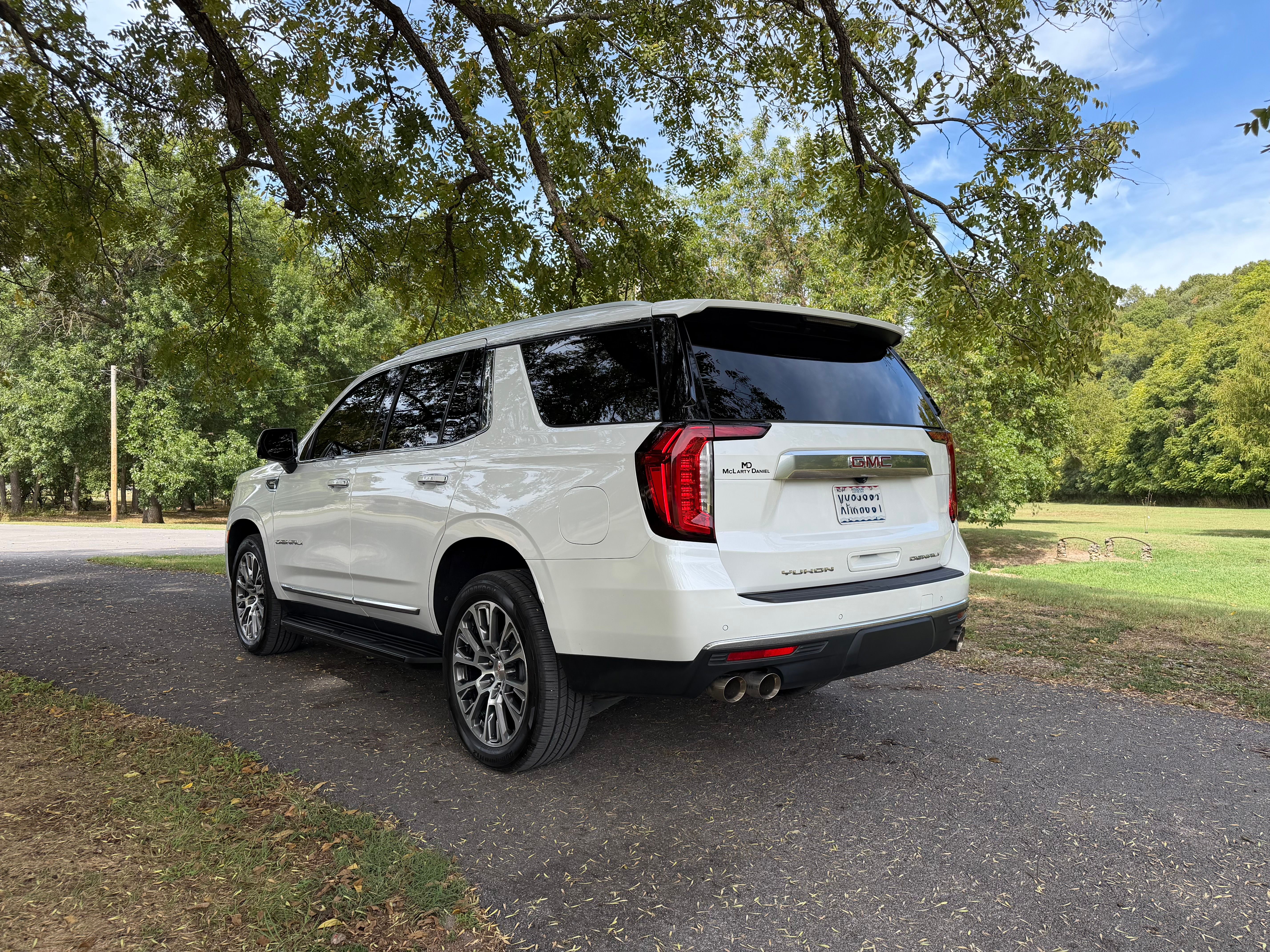 Used 2023 GMC Yukon Denali AWD/4WD image 4