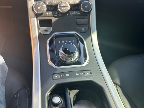 Used 2012 Land Rover Range Rover Evoque Prestige image 28