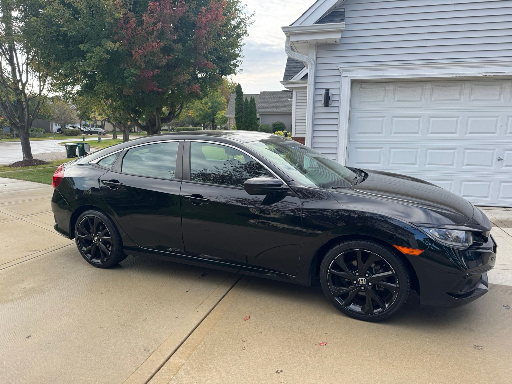 Used 2021 Honda Civic Sport image 2