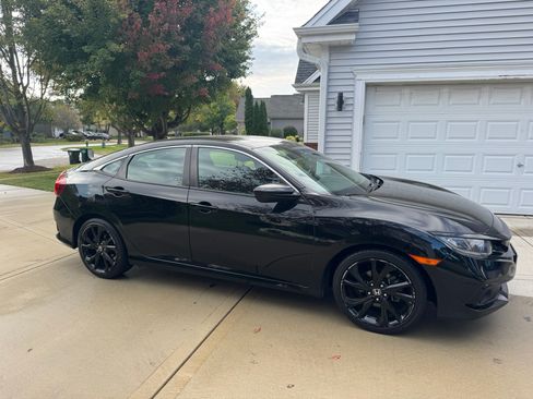 Used 2021 Honda Civic Sport image 2